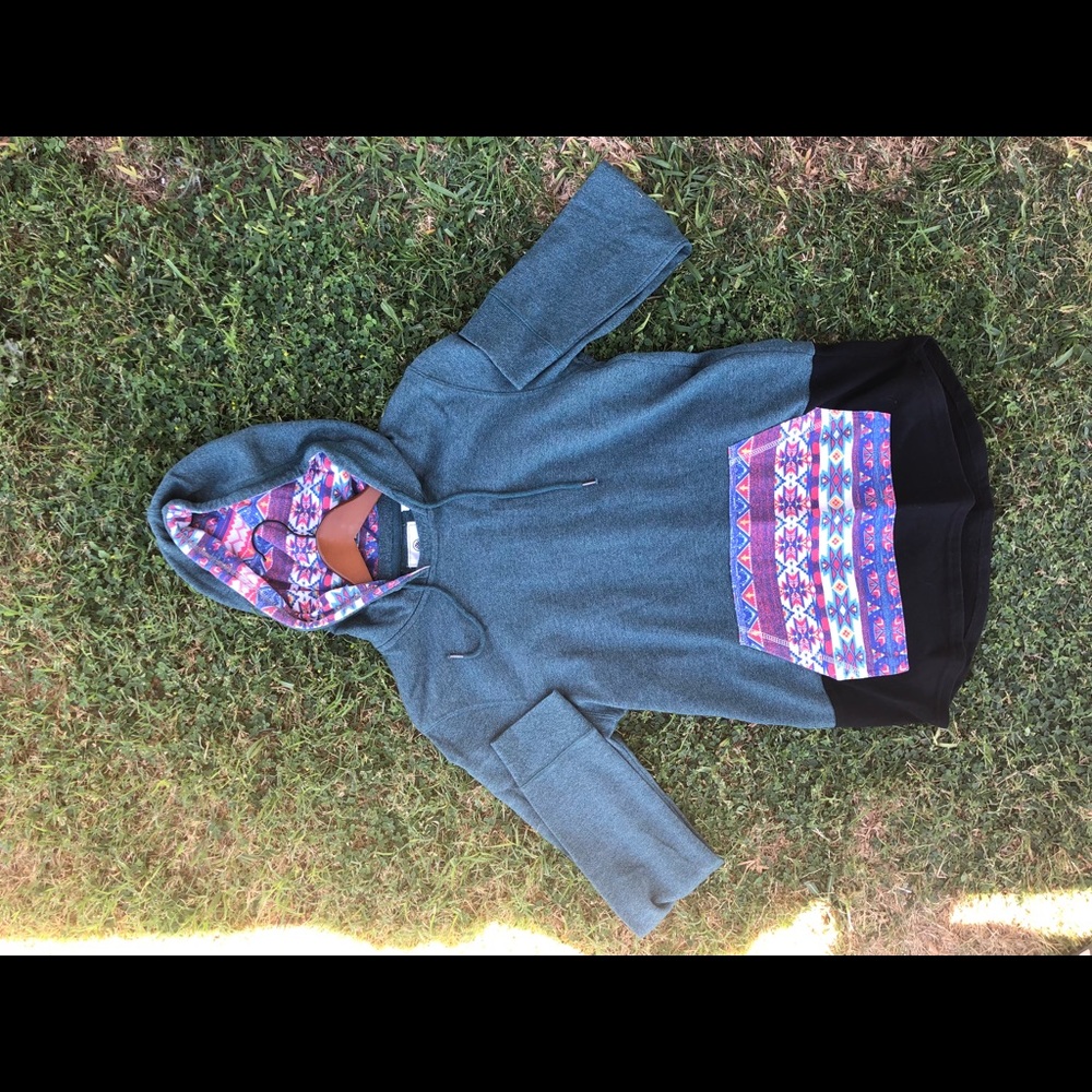 ⚠️Limited Time⚠️Tribal Design Pullover